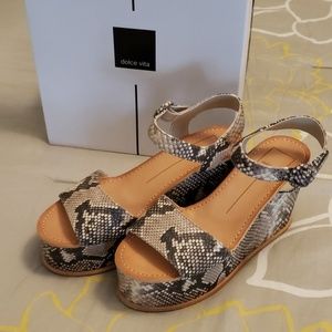 Dolce Vita faux snakeskin wedges sz8